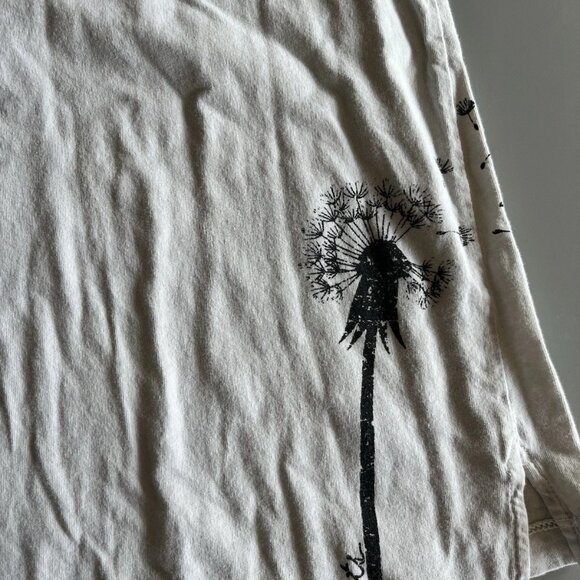 Roots Canada Women’s Medium Tshirt Pretty Design White - Picture 5 of 6